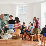 אכסניה Cinnamon Sally Backpackers *