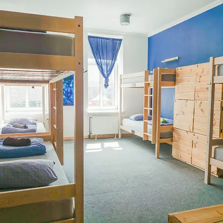 Cinnamon Sally Backpackers بيت شباب ريغا