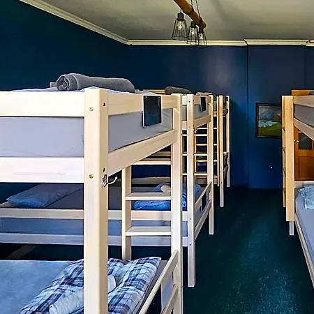 Cinnamon Sally Backpackers Hostel *