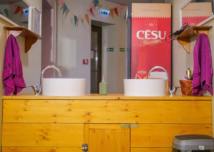 Cinnamon Sally Backpackers Hostal Riga