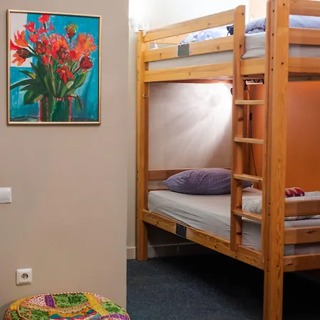 Cinnamon Sally Backpackers Vandrarhem *